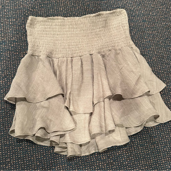 Edikted Tiered Ruffle Mini Skirt in Army Green - Picture 2 of 3